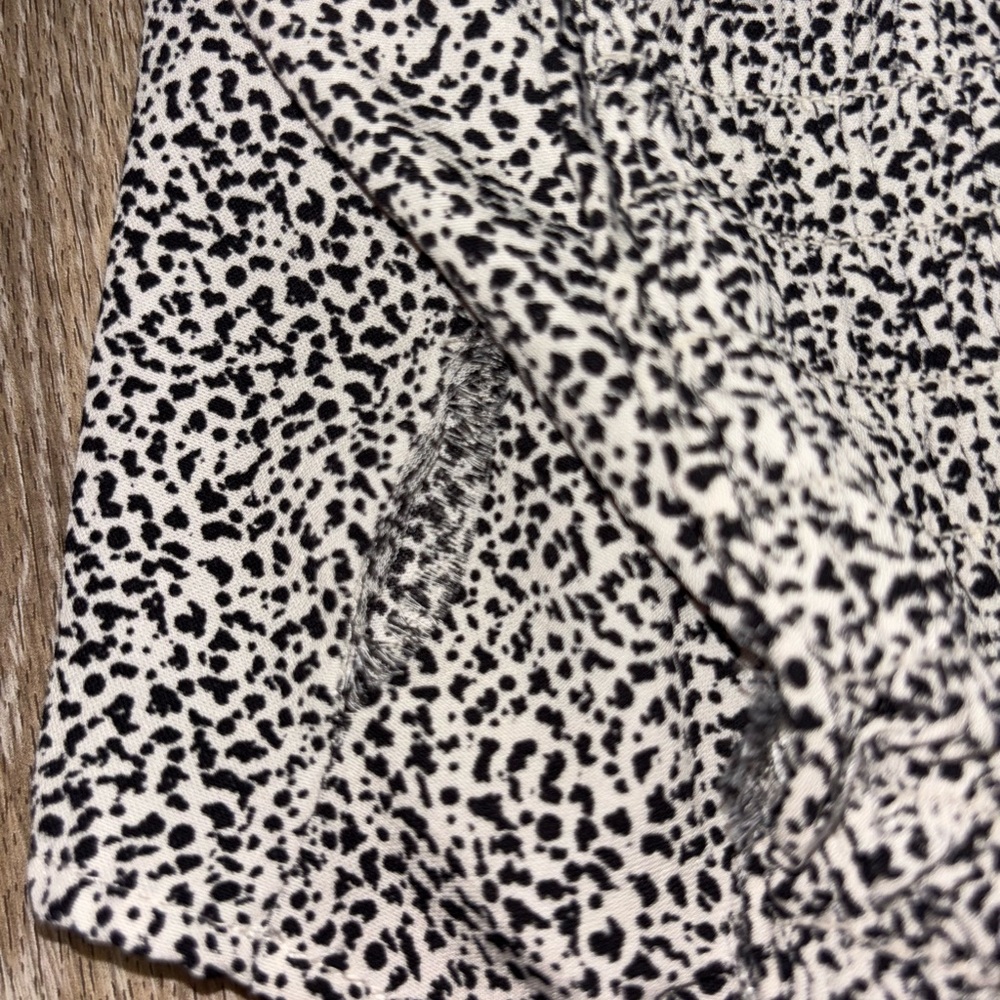 Sienna Sky Monochrome Patterned Top - Picture 5 of 6